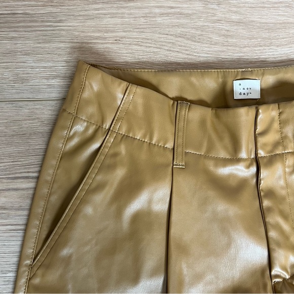 A New Day Women's High-Rise Faux Leather Tapered Ankle Pants Brown sz 10 - Picture 5 of 6